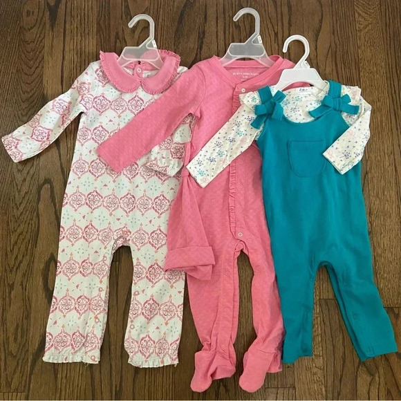 Bundle of Burt's Bees |‎ Emily & Oliver One Piece NWT 6-9 Months - Picture 1 of 14